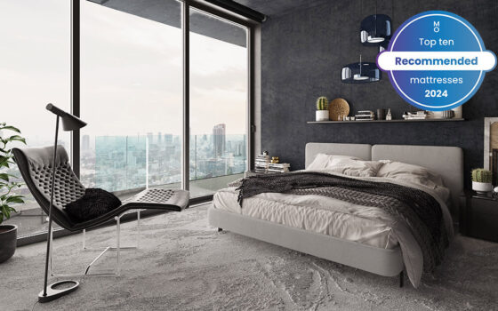 luna-memory-1000-pocket-hybrid-mattress-lifestyle-dressed